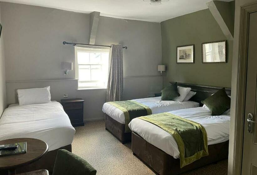 غرفة عائلية, Punch House Monmouth