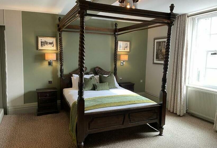 غرفة قياسية, Punch House Monmouth