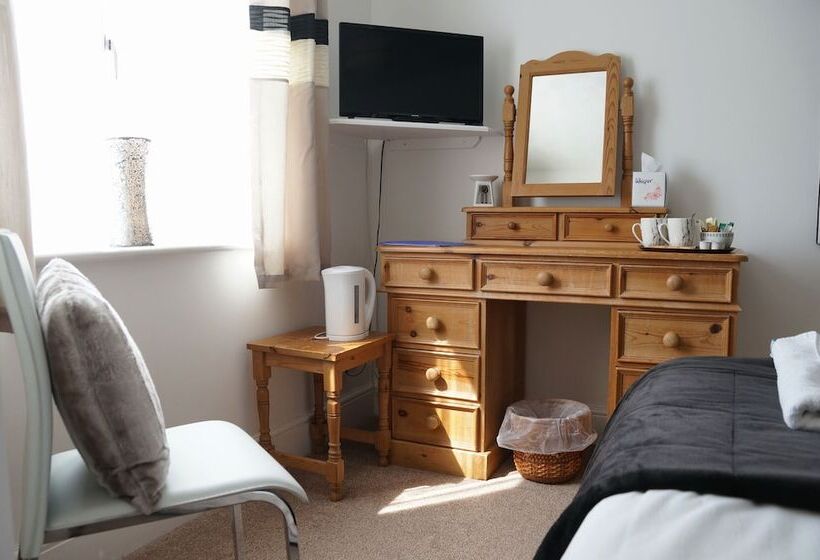 スタンダードルーム, The Eyre Court