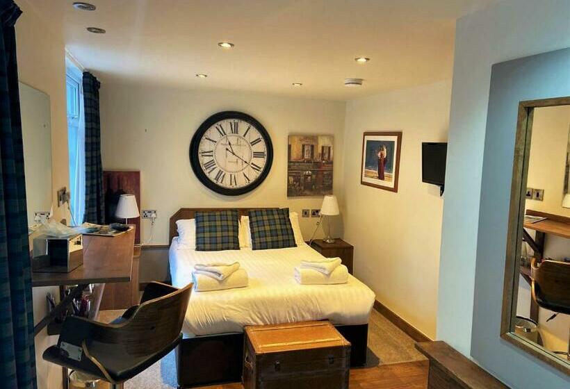 Номер Basic, The Inn At Cheltenham Parade