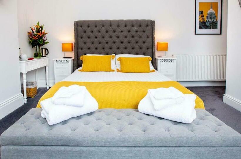 スタンダードルーム, The Inn At Cheltenham Parade