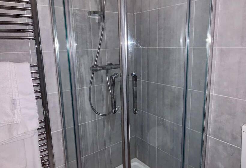 חדר סטנדרט, The Old Lodge