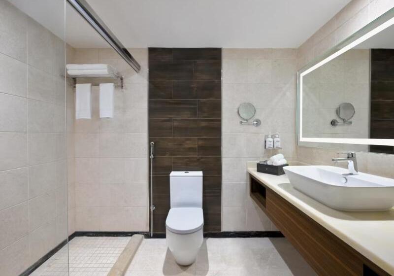 חדר דלוקס, The Old Lodge