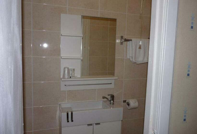 חדר סטנדרט, The Park