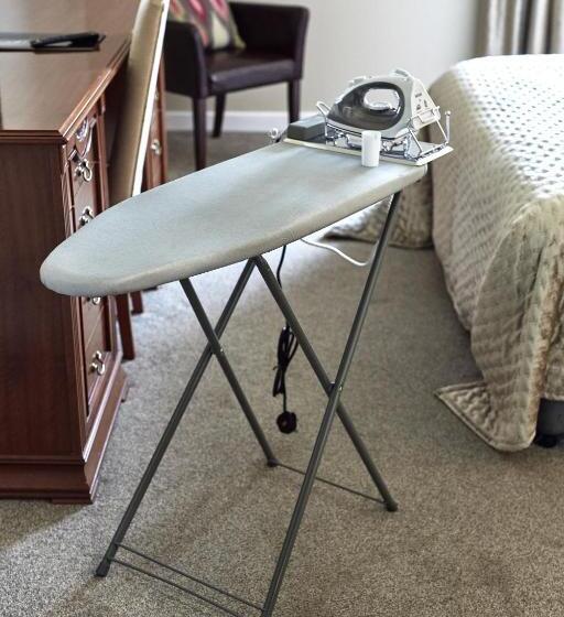 غرفة قياسية, The Pyewipe