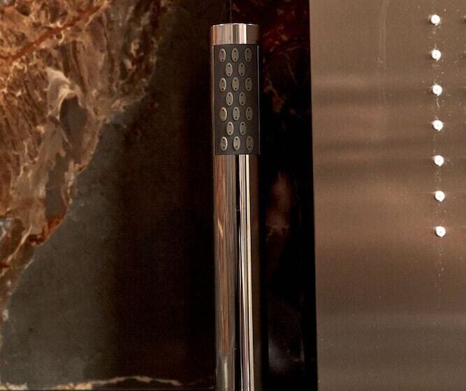 غرفة بريميوم, The Pyewipe