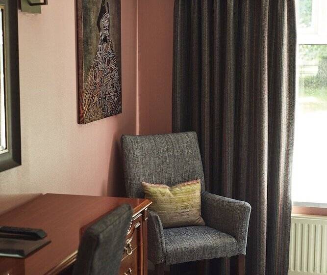 غرفة قياسية لذوى الاحتياجات الخاصة, The Pyewipe