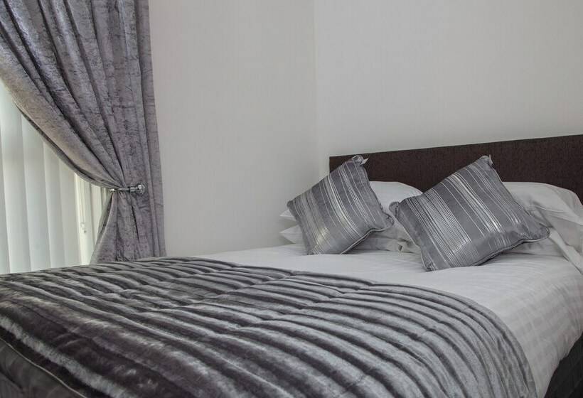 标准间, The Royal