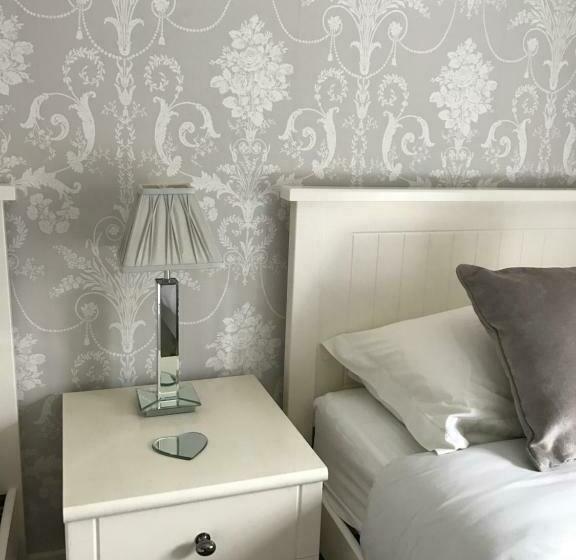 スタンダードルーム, Ty Mawr