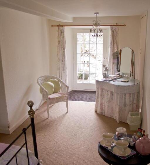 スタンダードルーム, Ty Mawr