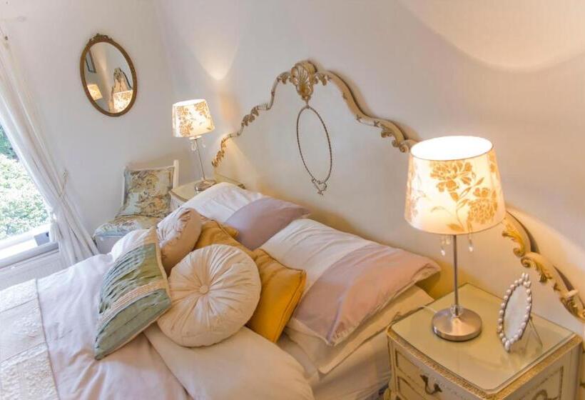 スタンダードルーム, Ty Mawr