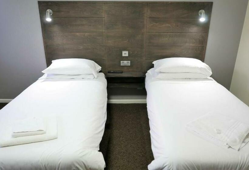 Номер Стандарт, Warrens Village Motel And Self Catering