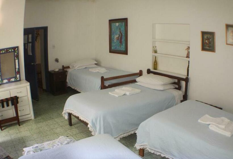 Familiekamer, Sakti Hostal B&b