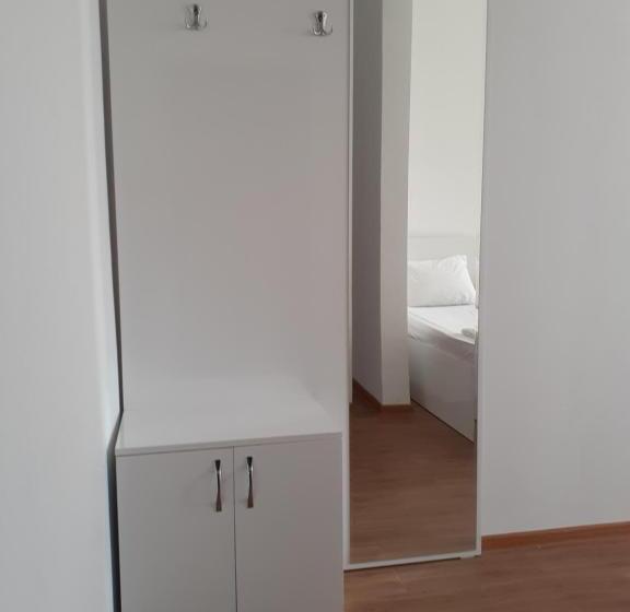 اتاق خانوادگی, Starhostel