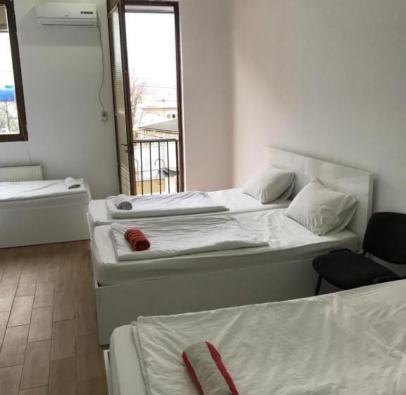 اتاق خانوادگی, Starhostel