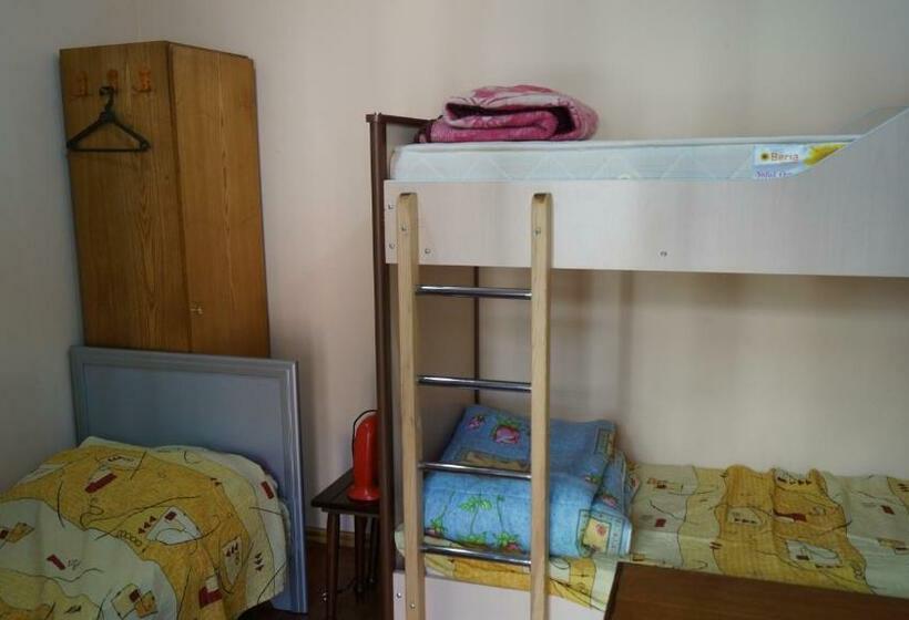 اتاق اکونومی, Tj+ Hostel