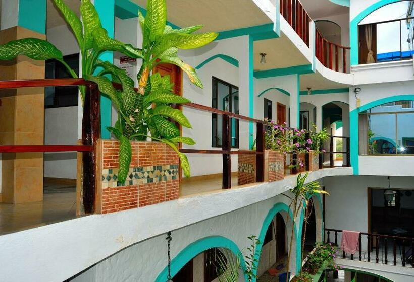 Номер Стандарт, Hostal Sir Francis Drake