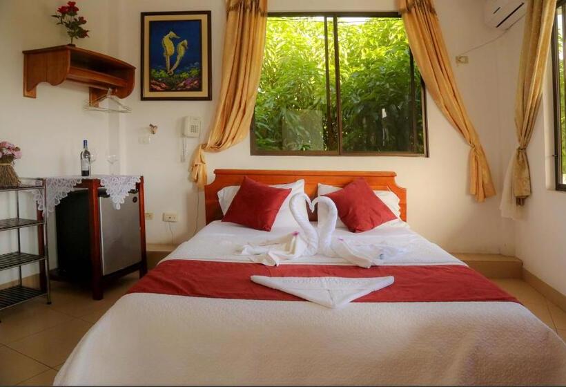 Номер Deluxe с Балконом, Hostal Sir Francis Drake