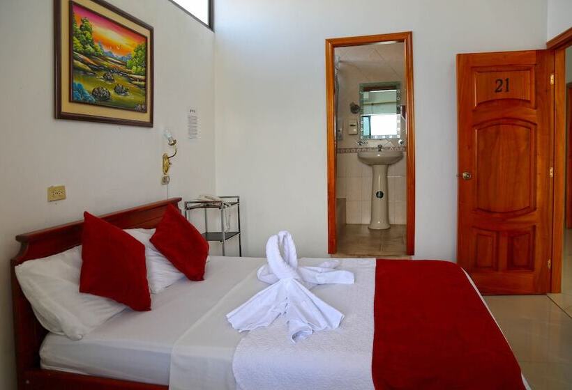 Номер Стандарт, Hostal Sir Francis Drake