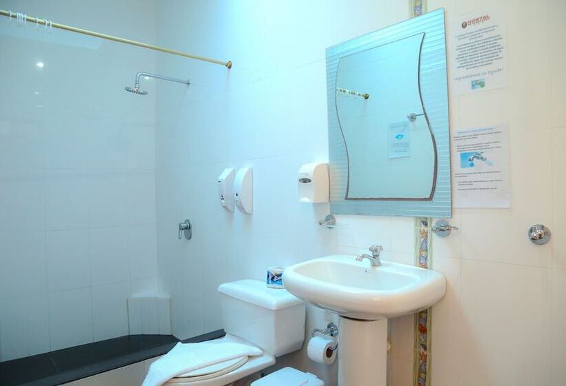 Номер Deluxe, Hostal Sir Francis Drake