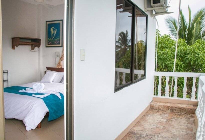 Номер Deluxe с Балконом, Hostal Sir Francis Drake
