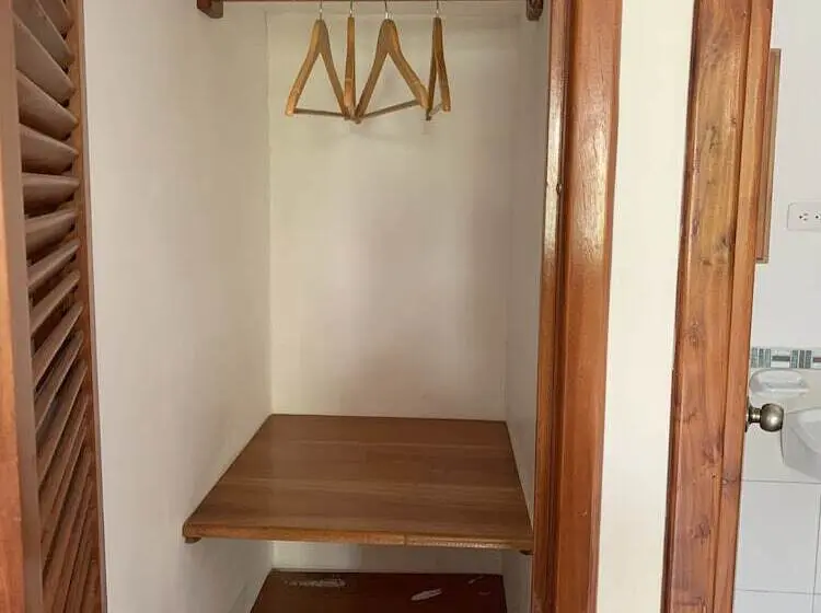Standard Kolmen Hengen Huone, Hostal White House Galapagos