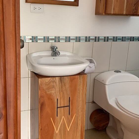 Номер Стандарт, Hostal White House Galapagos