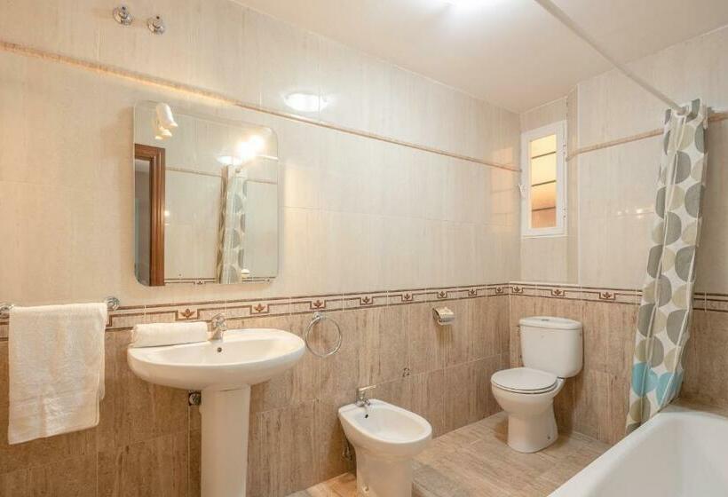 اتاق استاندارد چهار تخته, Pensión Zacatin