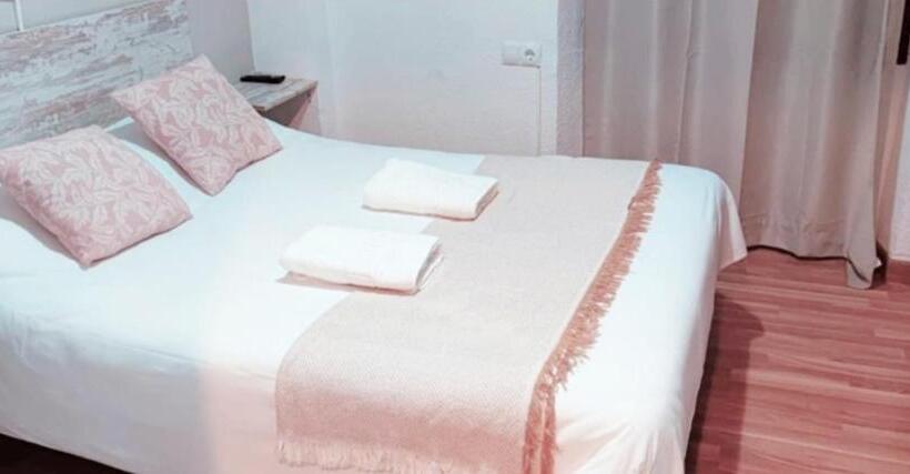 اتاق عادی, Pensión Zacatin