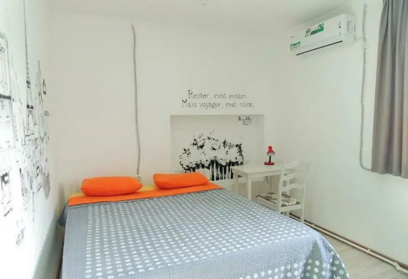 Habitació Estàndard, Topchan