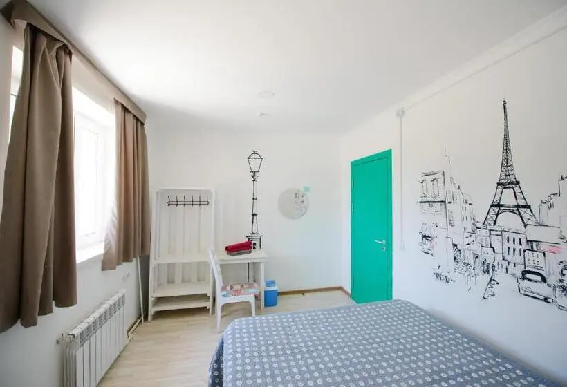 Habitació Estàndard, Topchan