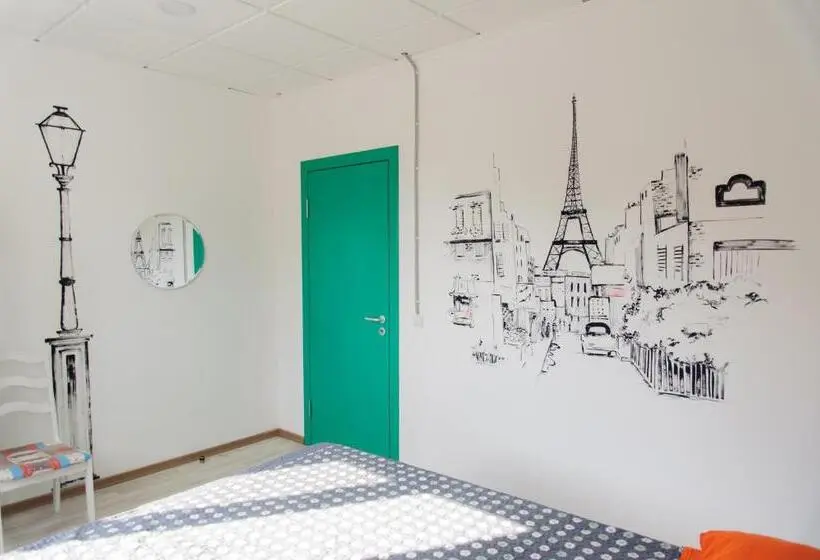 Habitació Estàndard, Topchan