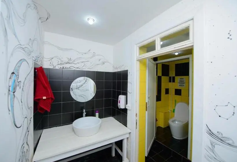 Habitació Triple Estàndard, Topchan