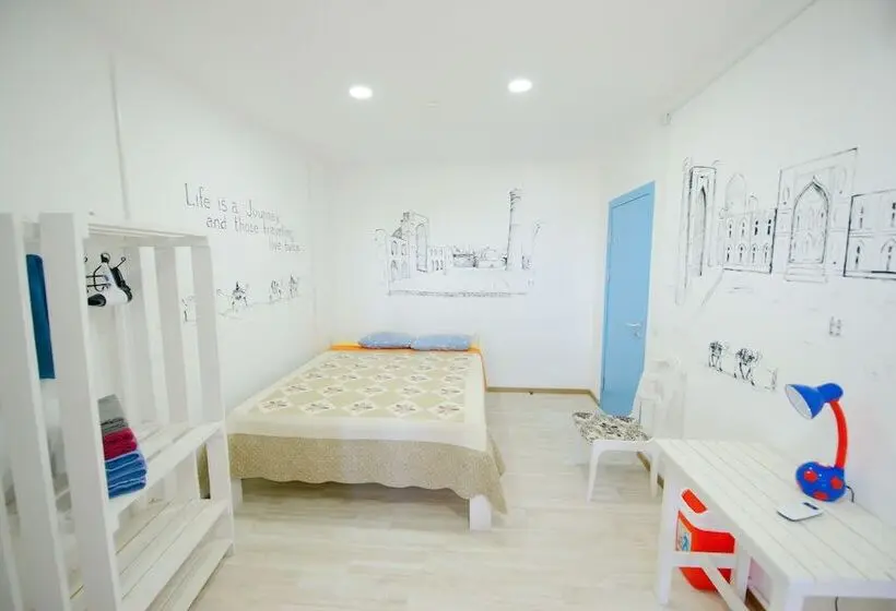 Family Room, Topchan