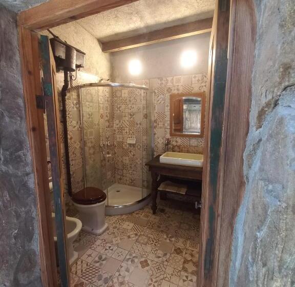 キャビン, Casita De Piedra B&b