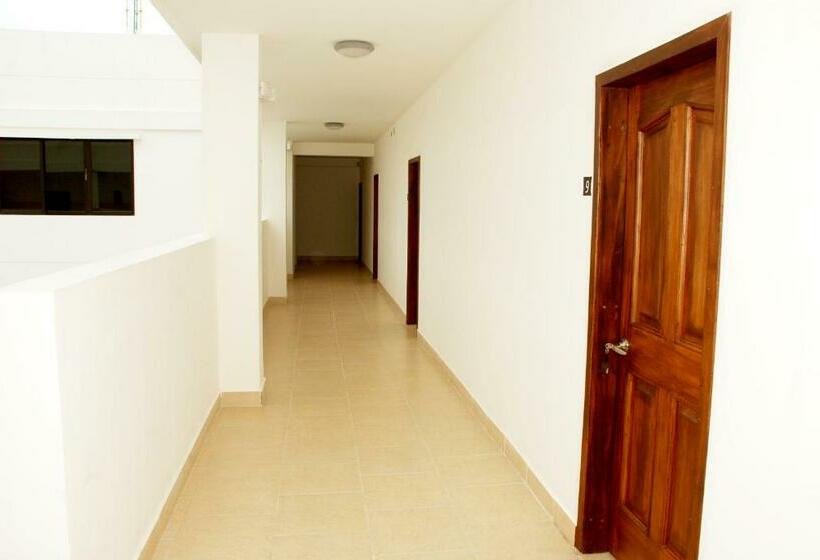 标准间, Buenavista Place