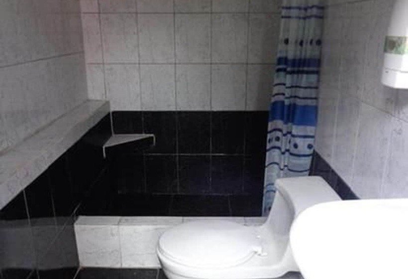 带共用浴室的标准房间, Hostal Yumbo Imperial