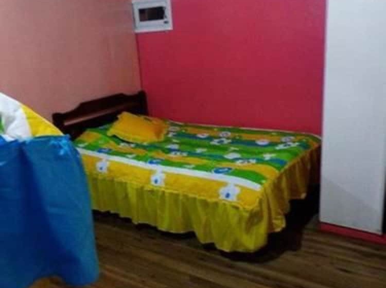 标准三人间共用浴室, Hostal Yumbo Imperial