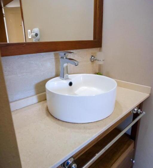 سوییت جونیور, Huellas Del Trapiche Apart