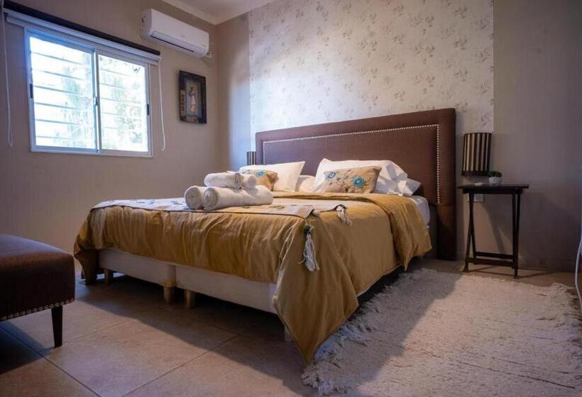 سوییت جونیور, Huellas Del Trapiche Apart