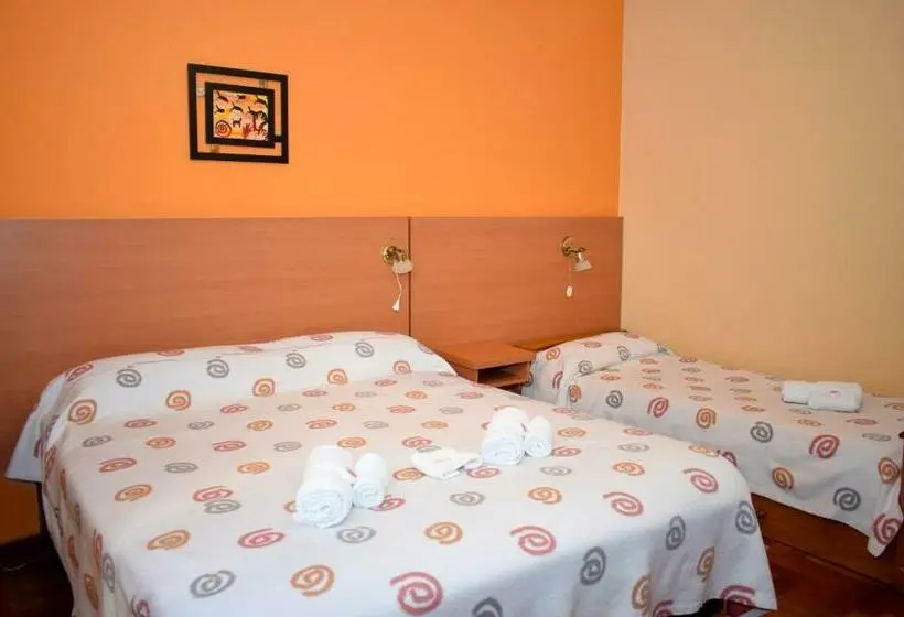 Superior Kolmen Hengen Huone, Ideal