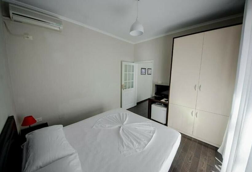 חדר סטנדרט, Kadrisa