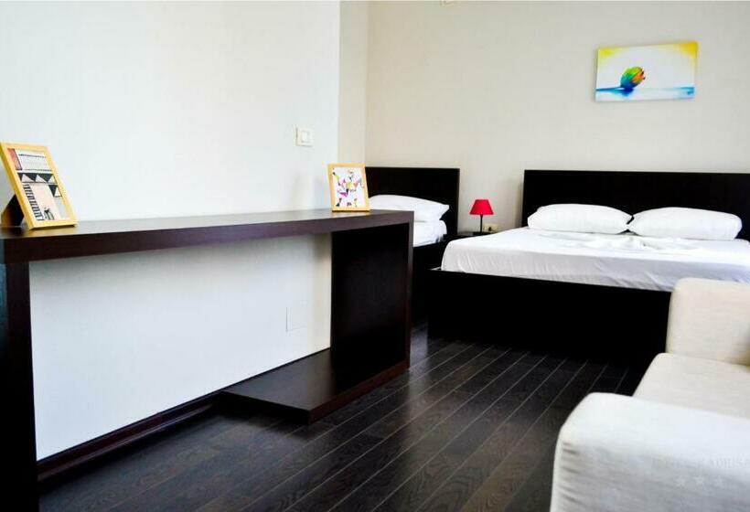 חדר סטנדרט לשלושה עם מרפסת, Kadrisa