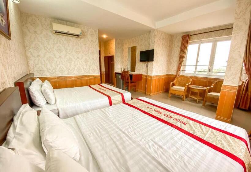 اتاق استاندارد چهار تخته, Ngọc Hân Hotel By The Moment