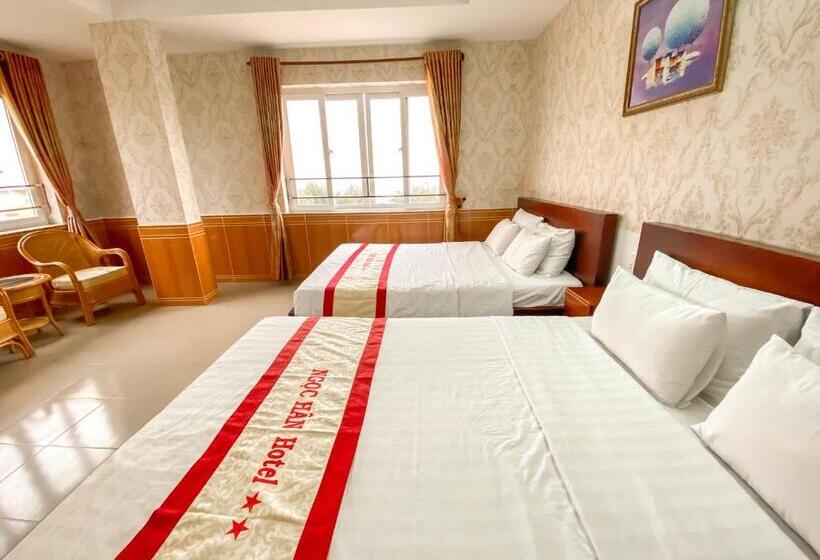 اتاق استاندارد چهار تخته, Ngọc Hân Hotel By The Moment