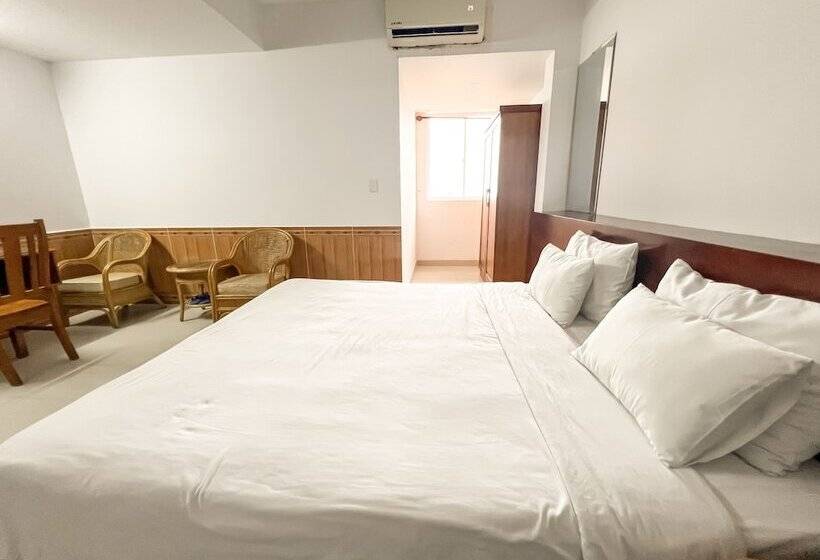 اتاق استاندارد چهار تخته, Ngọc Hân Hotel By The Moment