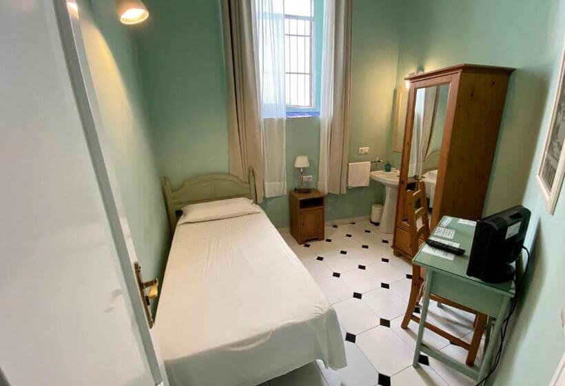 Quarto Standard Individual Casa de Banho Partilhada, Pensión España