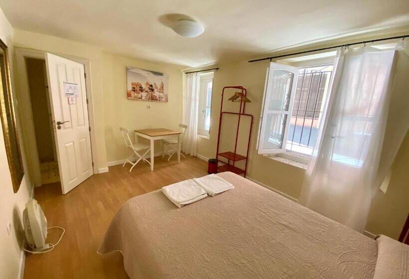 Quarto Economy Casa de Banho partilhada, Pensión España