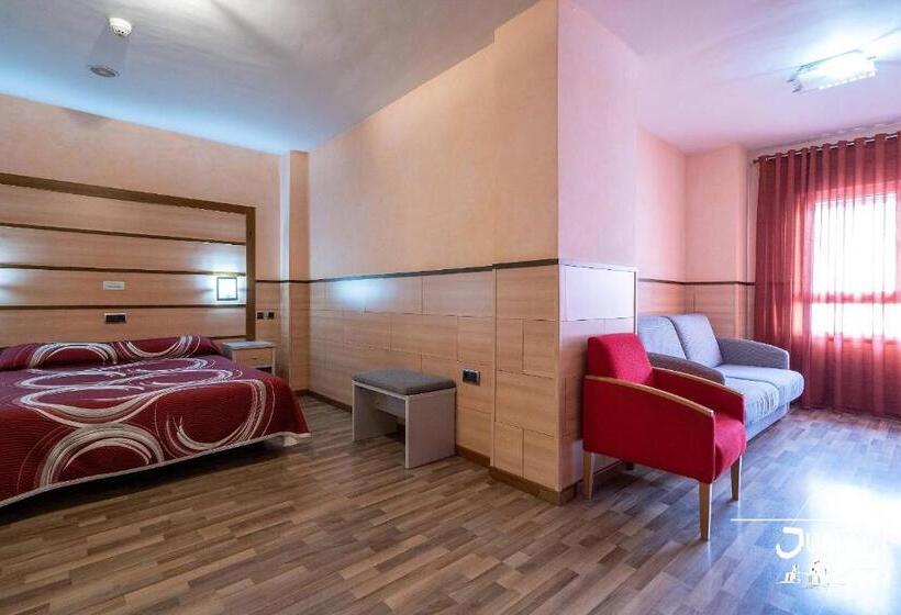 اتاق سوپریور خانوادگی, Pio Xii Jumilla