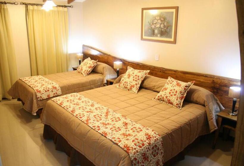 Четырехместный Номер Superior, Posada Del Jacarandá